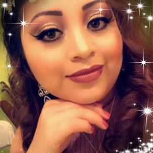 Meet your Posher, Mayra